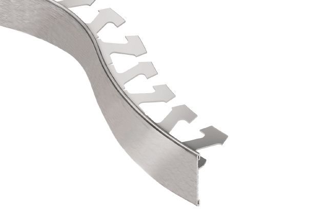 Schluter - SCHIENE-STEP Profilé radius de bordure de comptoir/marche - acier inoxydable (V2) brossé 1/2" (12.5 mm) x 8' 2-1/2" avec ailette verticale de 1-1/2"