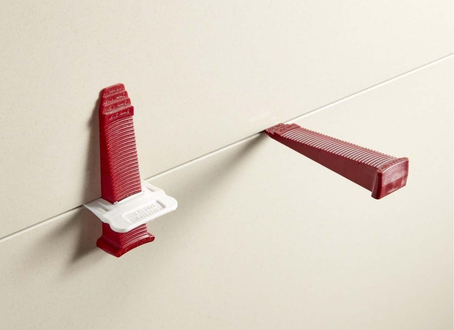 Perfect Level Master - Kit of Wedges and Leveling Clips 2mm (1/16") for tiles from 8 to 14 mm thick